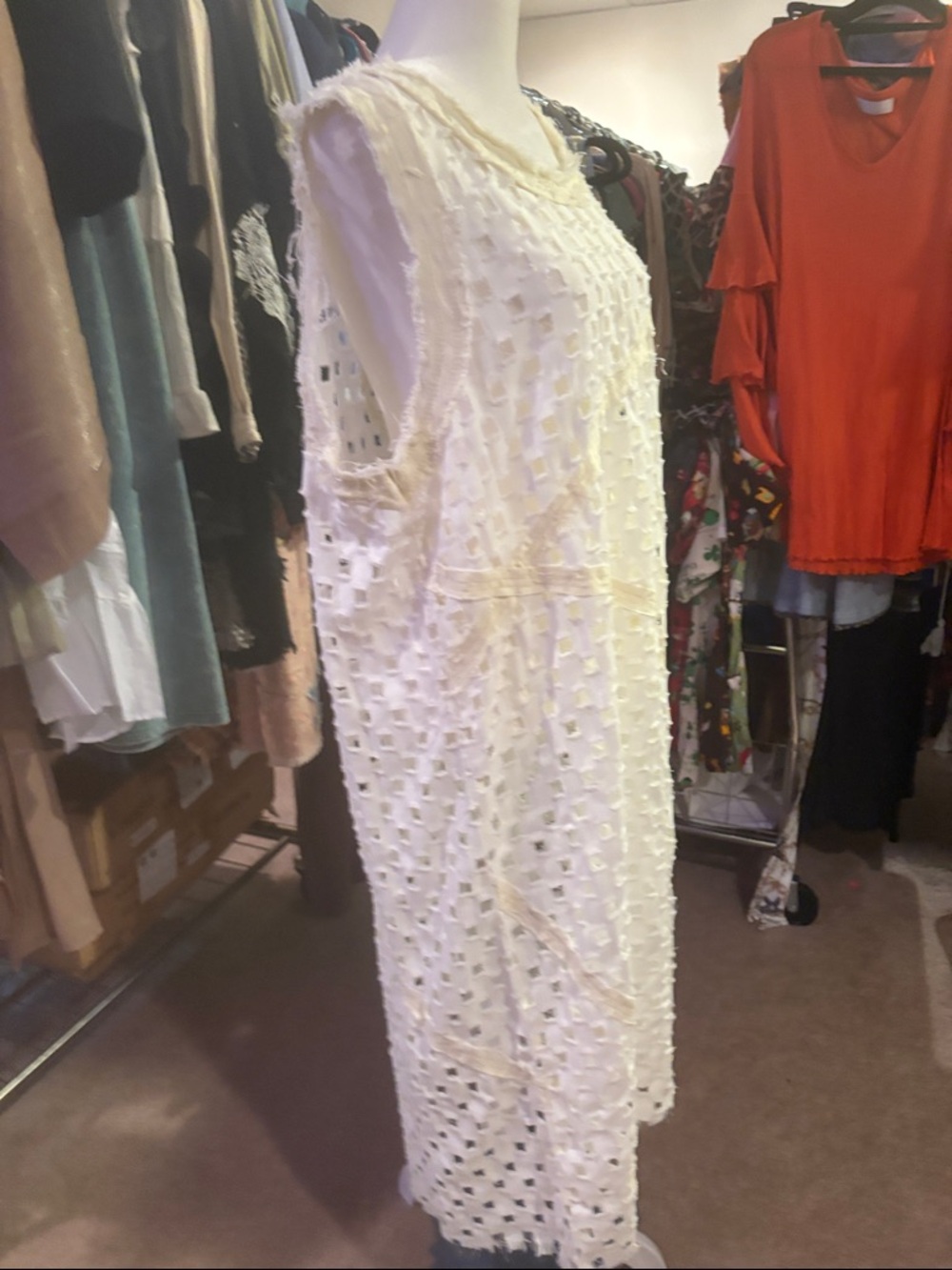 POL Light Cream Sleeveless Textured Cutout Dress Sz M NWOT - Picture 3 of 8